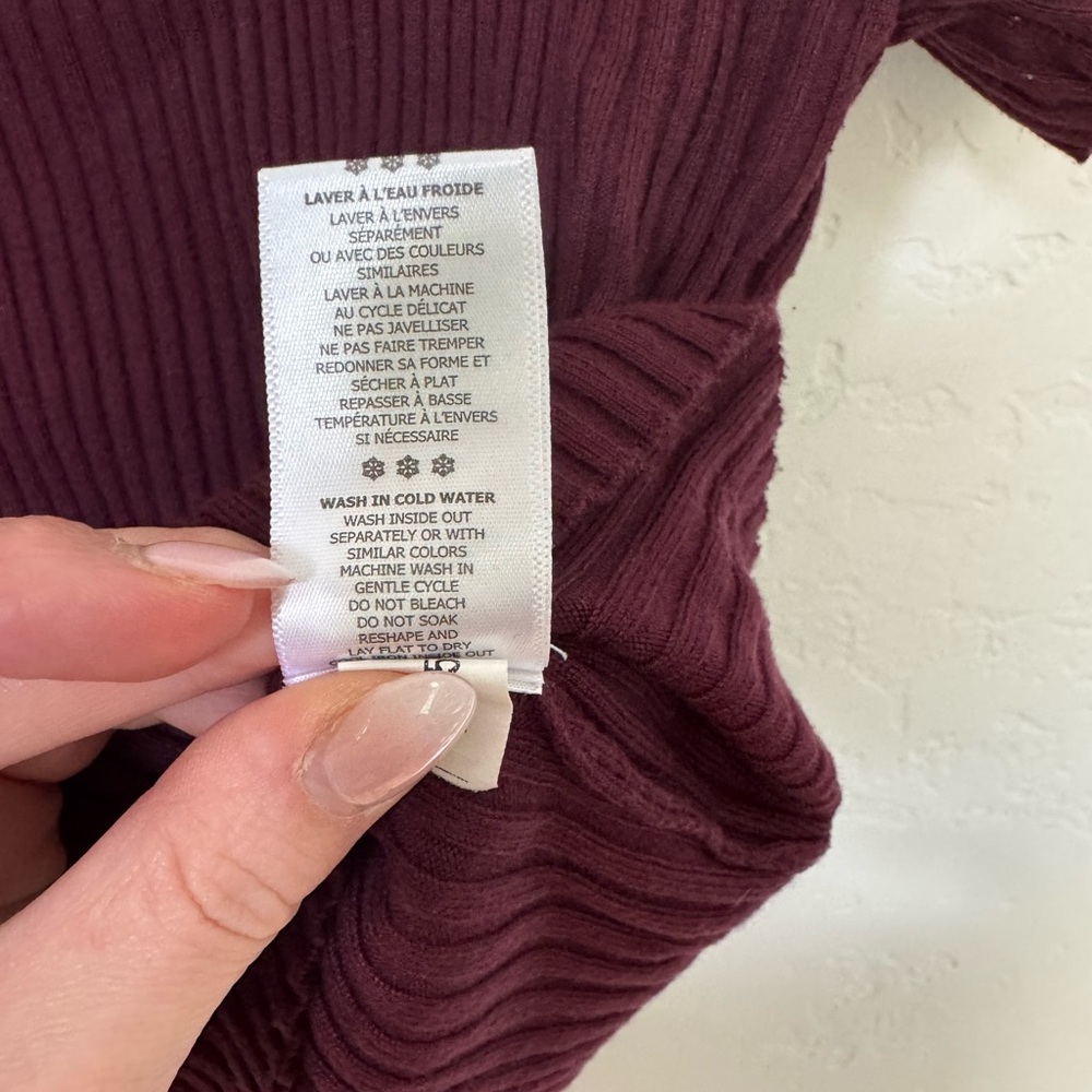 Women's Ribbed Knit Top - Picture 5 of 5